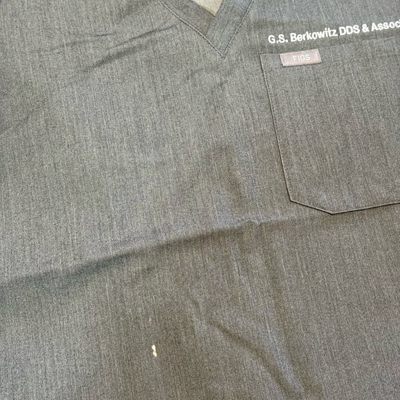 FIGS Gray women’s XXS Scrub Top - Picture 2 of 3